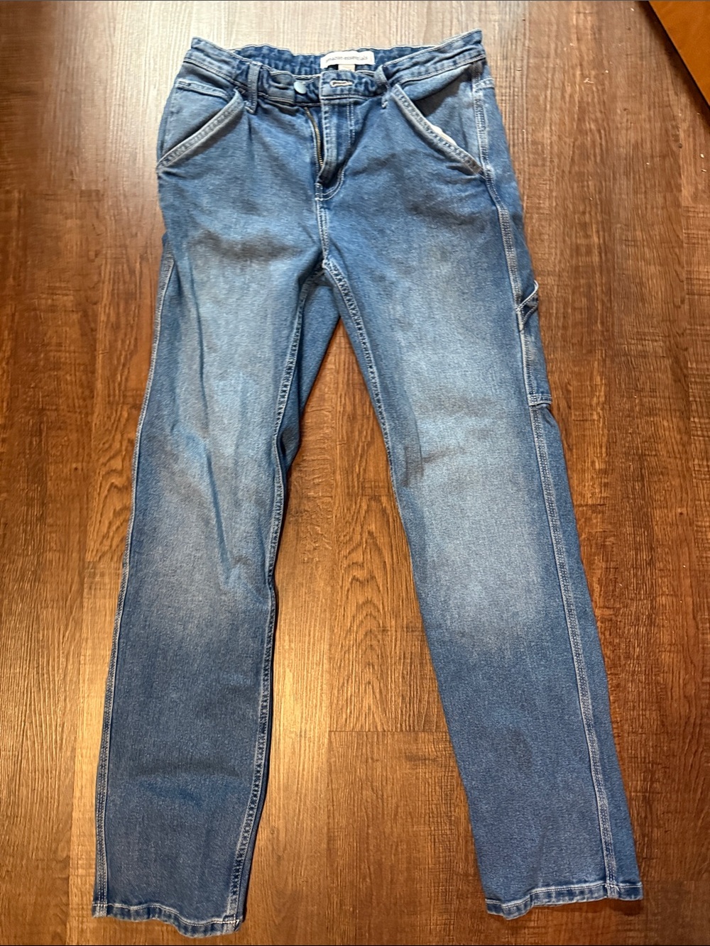 Amazon Essentials Men's Light Blue Straight Leg Jeans